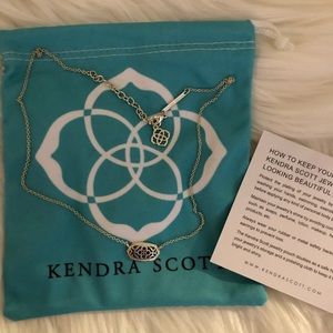 Kendra Scott Elisa Pendant Necklace